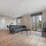 Rentitrev Modern Flat In Exclusive Wandsworth Area