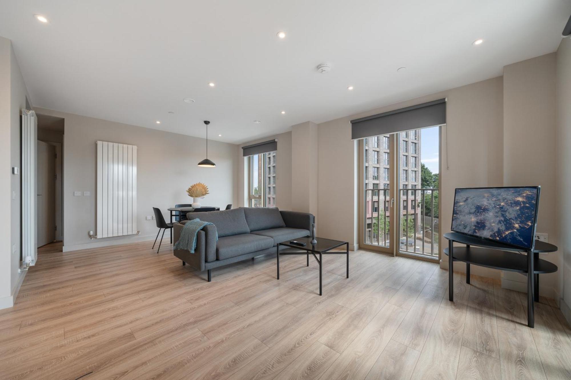 Rentitrev Modern Flat In Exclusive Wandsworth Area Londra